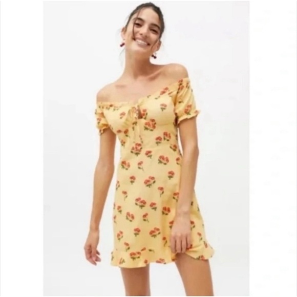 Urban Outfitters Cherry mini dress 100% cotton size large - Picture 1 of 11